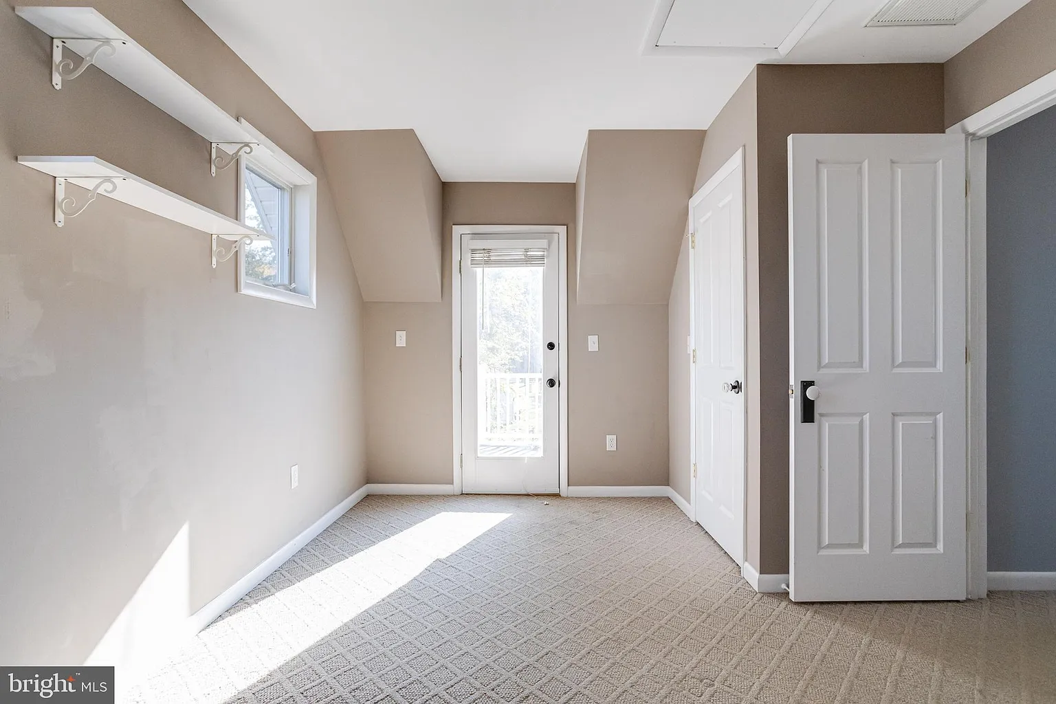 552 Broadwater Rd-36