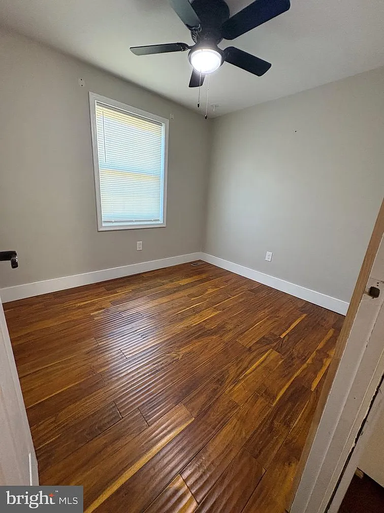 1054 Saybrook Hbr-12
