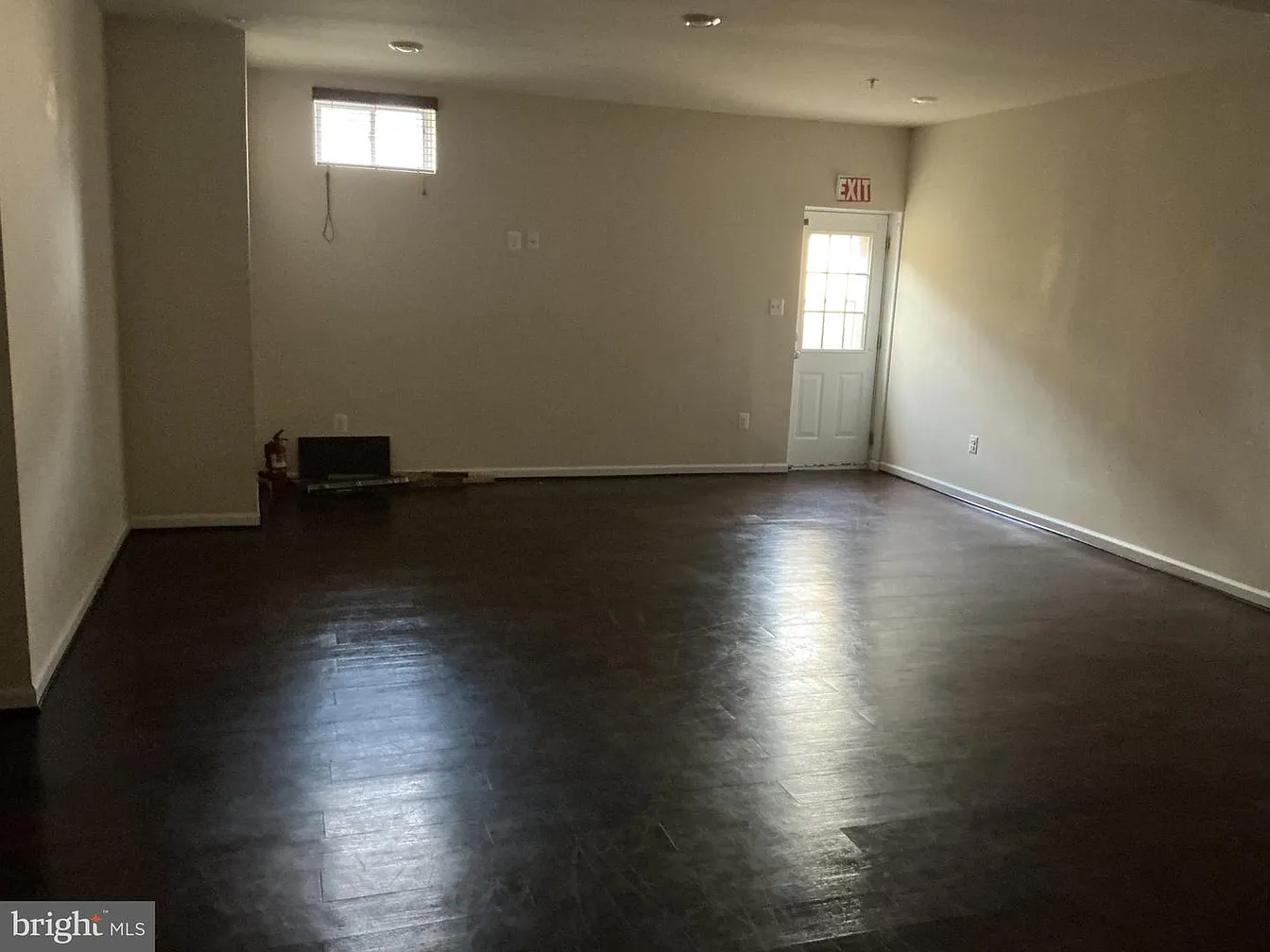 2606 Saint Nicholas Way-13