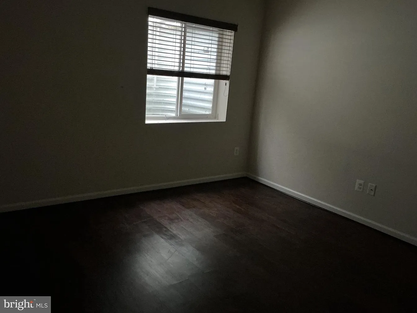 2606 Saint Nicholas Way-15