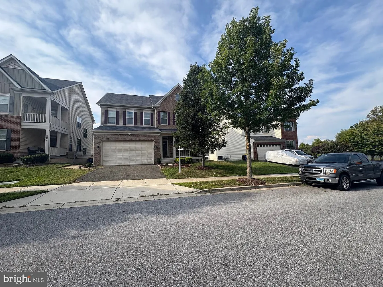2606 Saint Nicholas Way-32