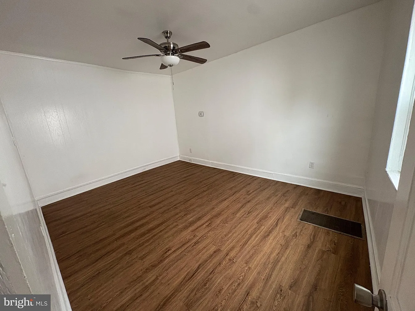 2713 Hammonds Ferry Rd-16