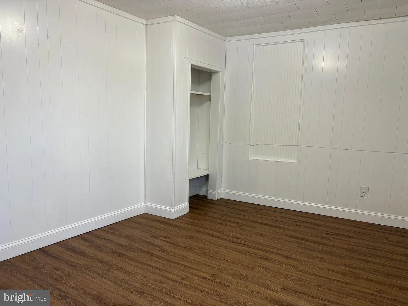 2713 Hammonds Ferry Rd-8