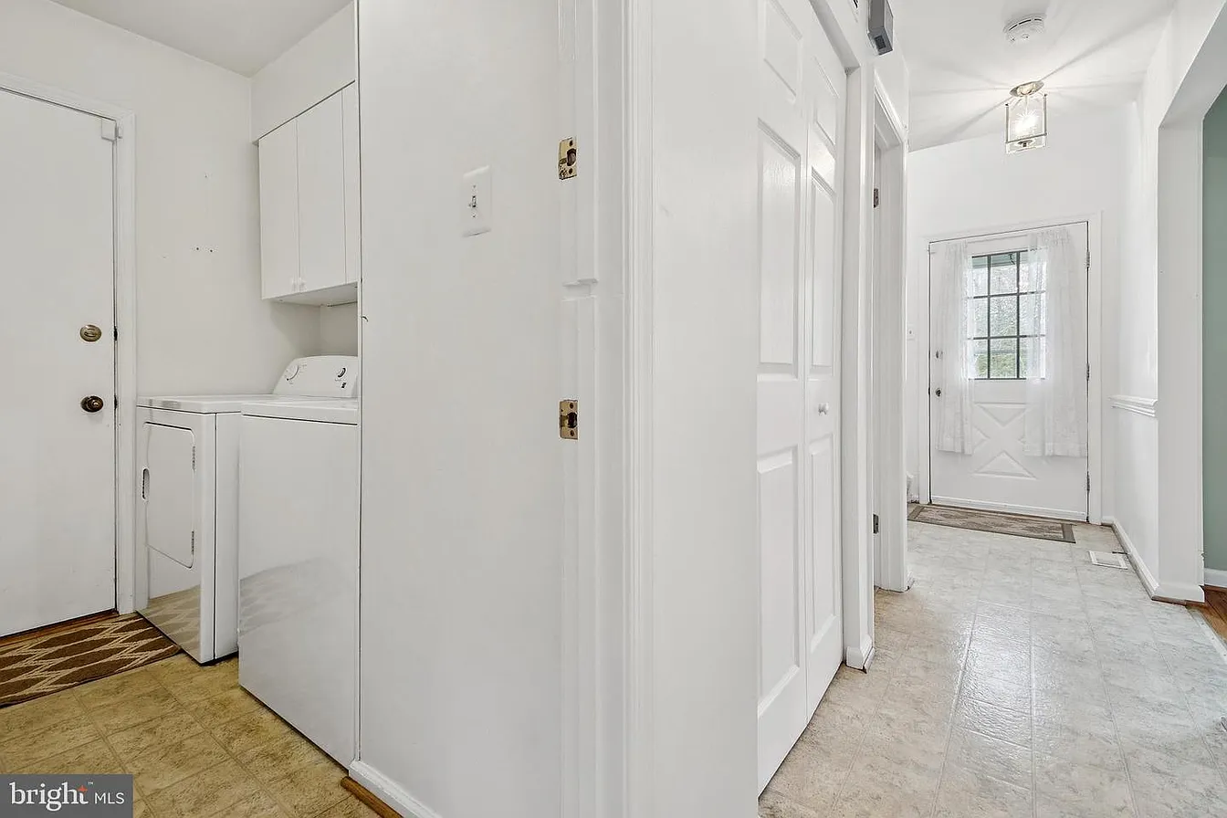 285 Shakespeare Dr-13