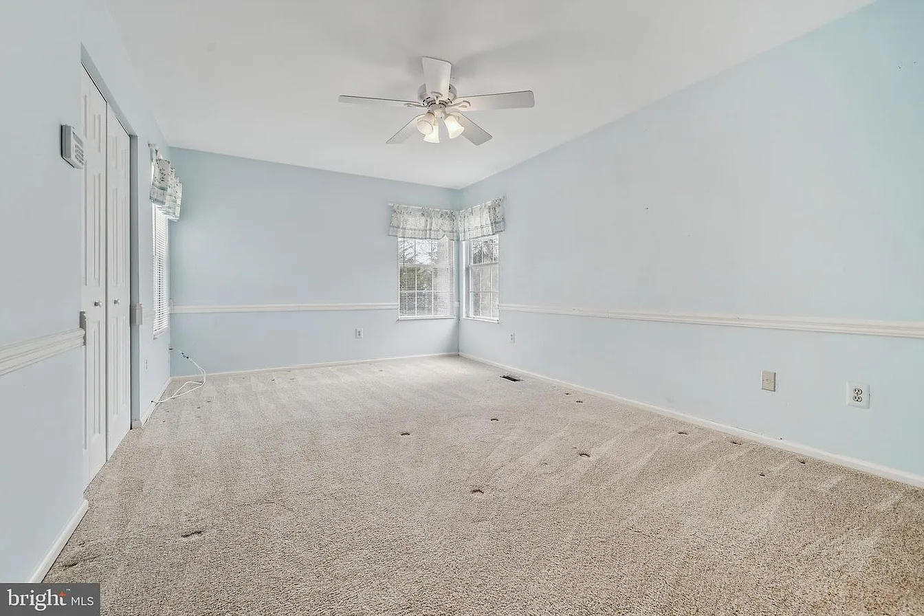 285 Shakespeare Dr-18