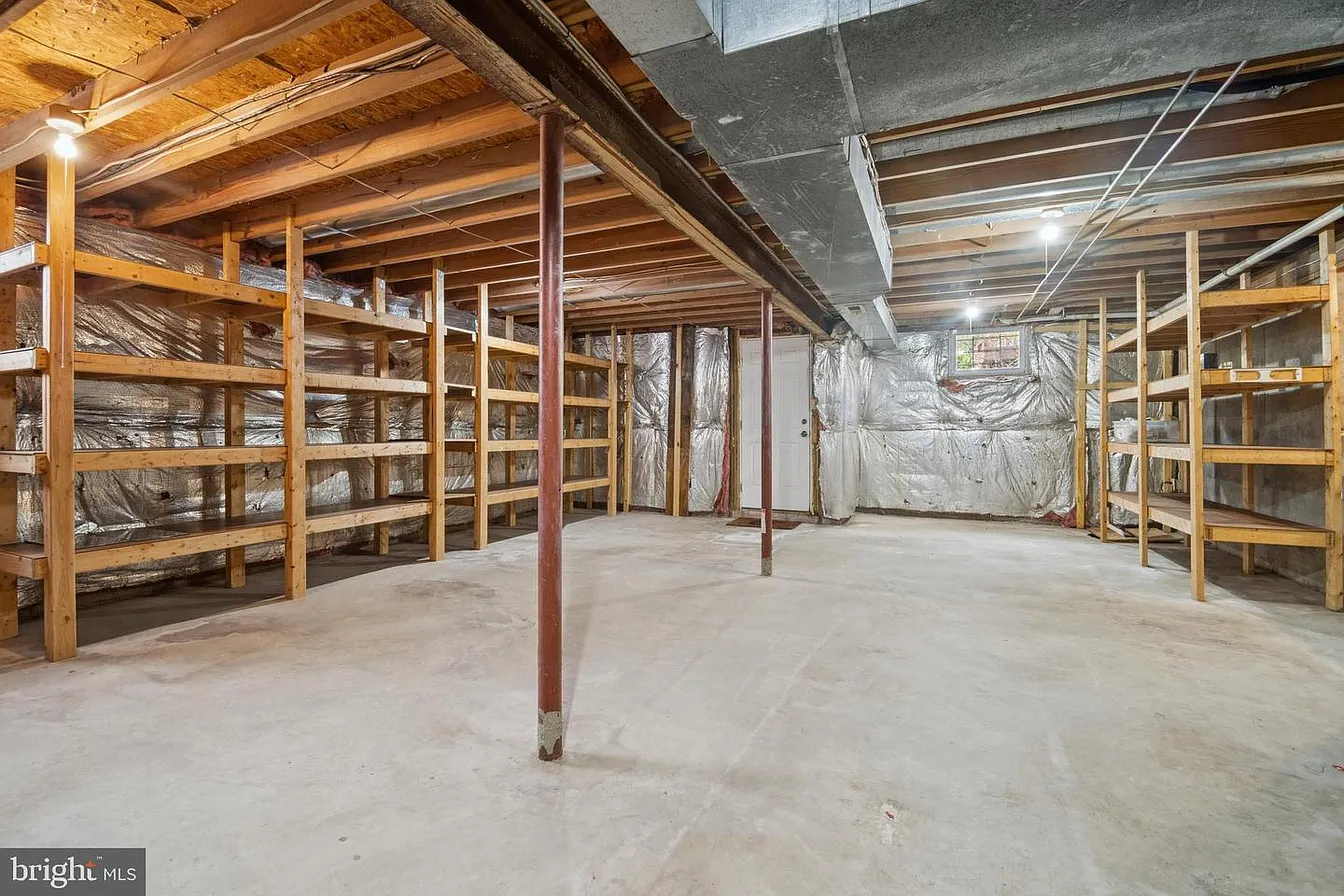 285 Shakespeare Dr-26