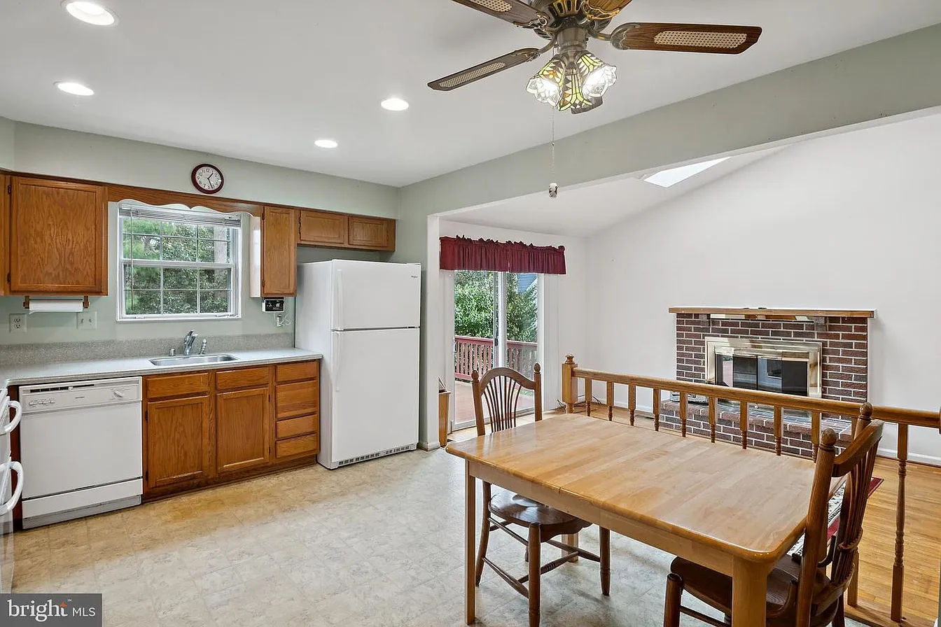 285 Shakespeare Dr-3