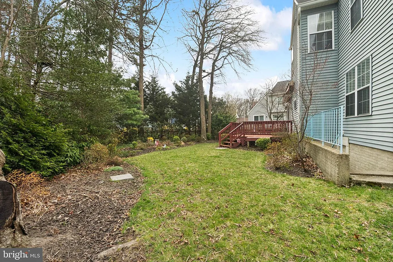 285 Shakespeare Dr-31