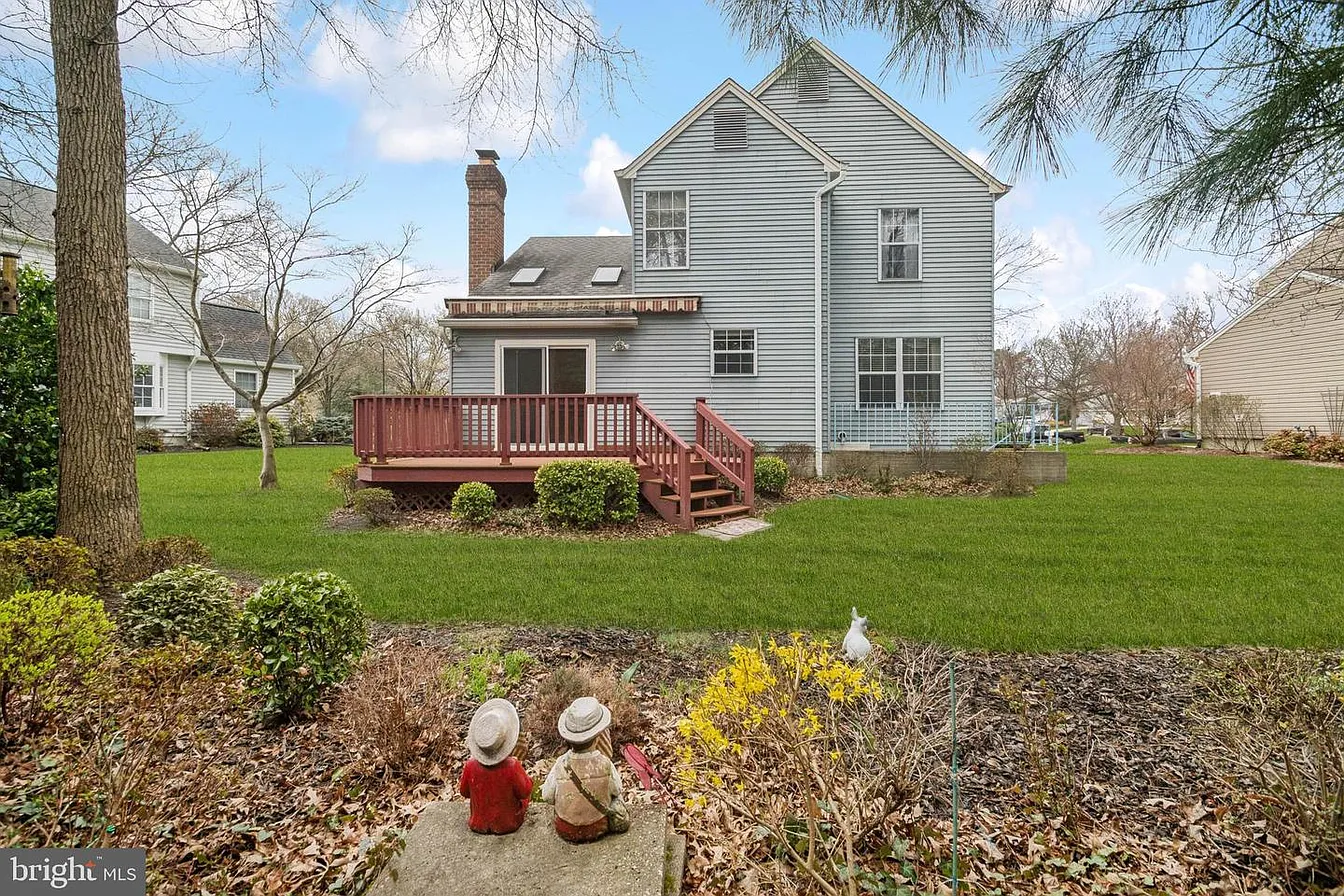 285 Shakespeare Dr-32