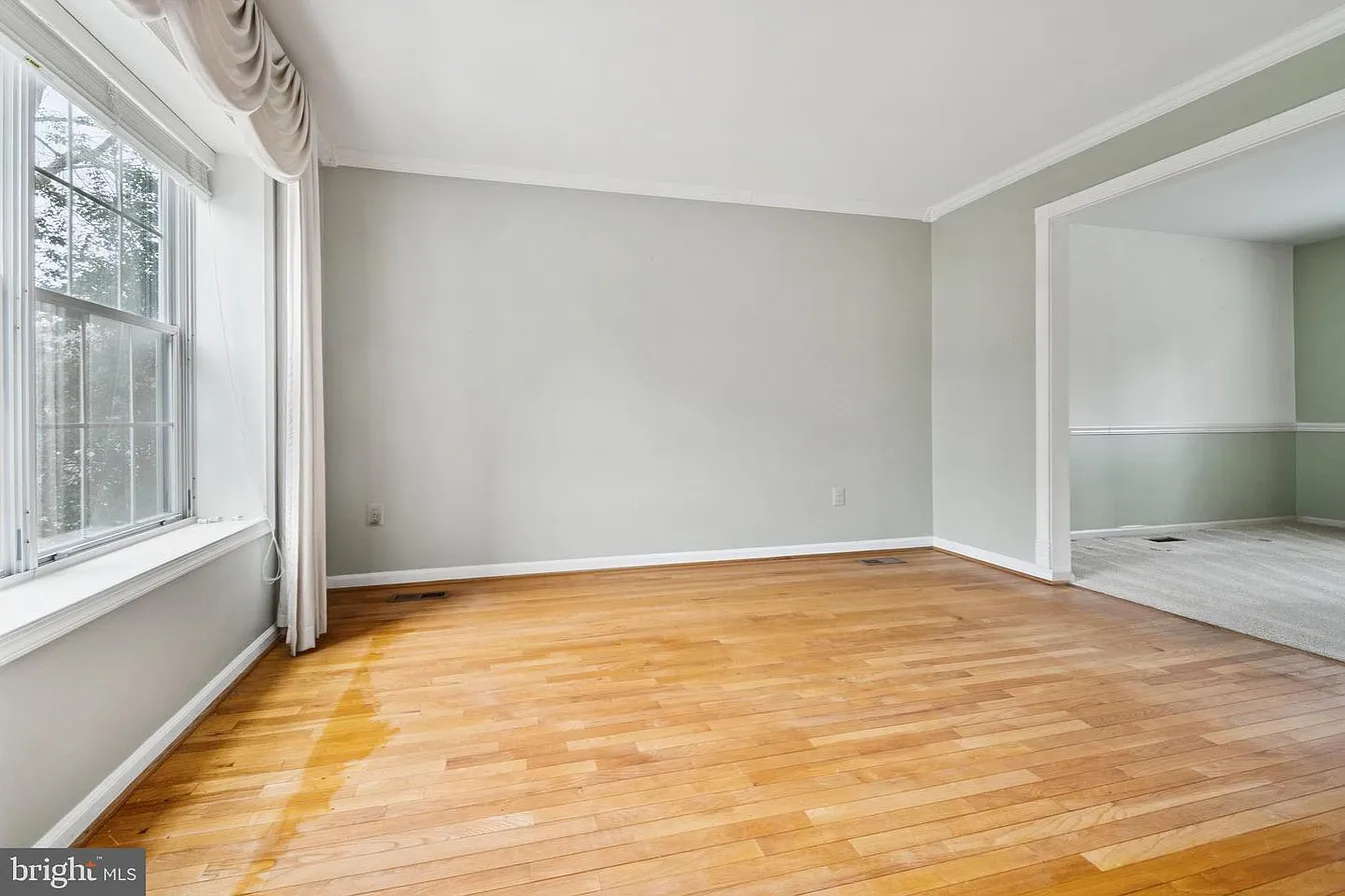 285 Shakespeare Dr-36