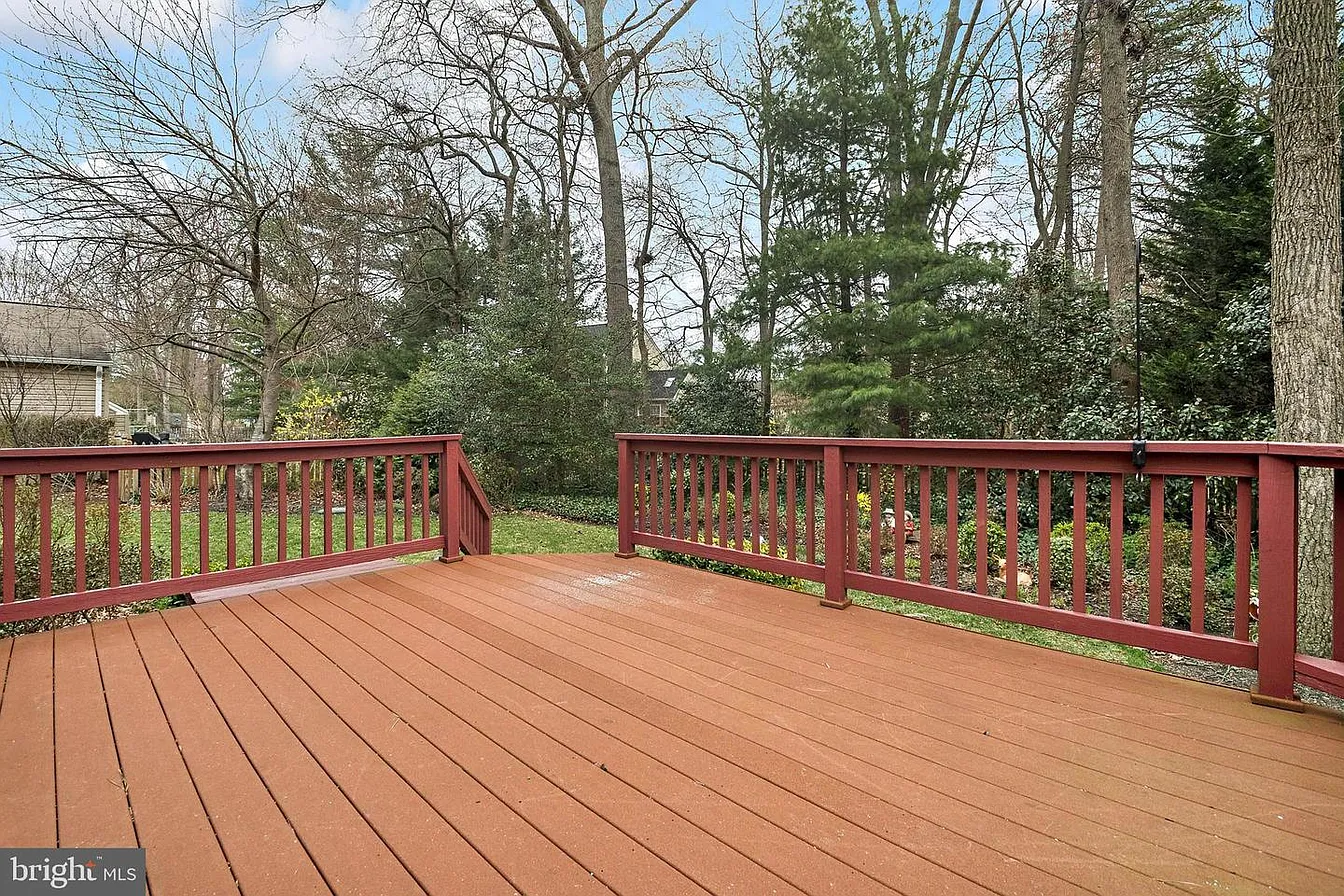 285 Shakespeare Dr-7