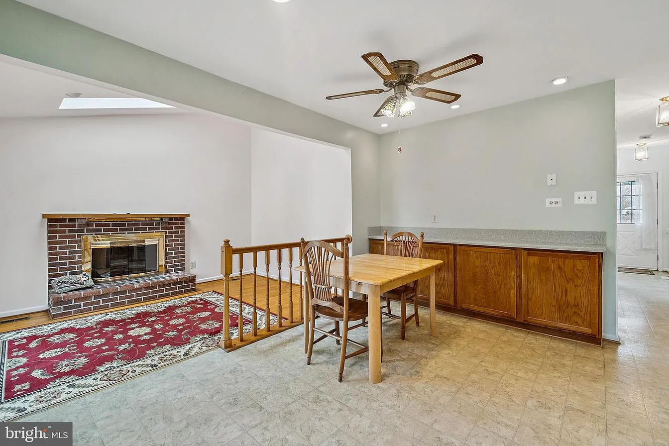 285 Shakespeare Dr-9