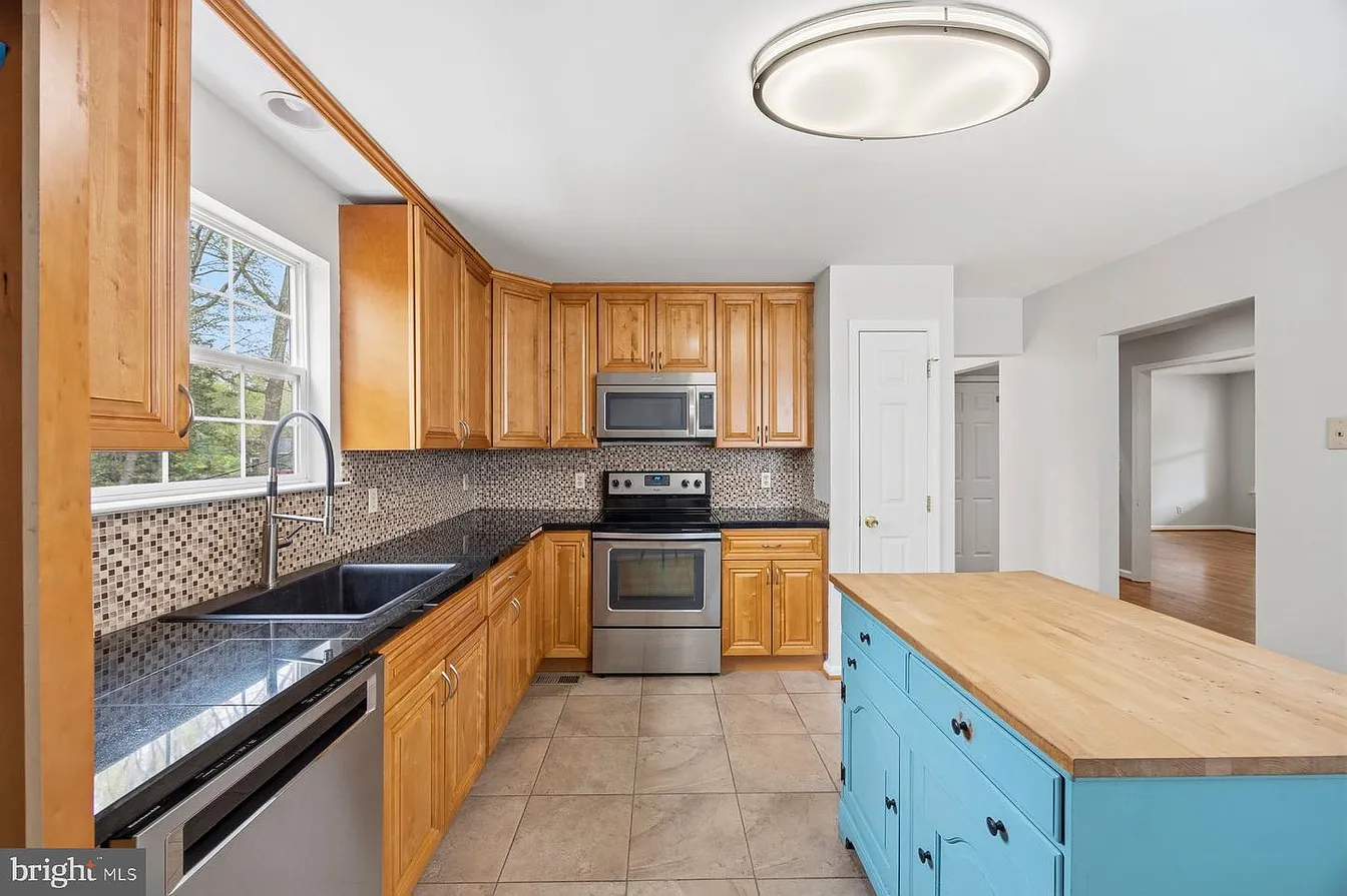 50 Robinson Landing Rd-2