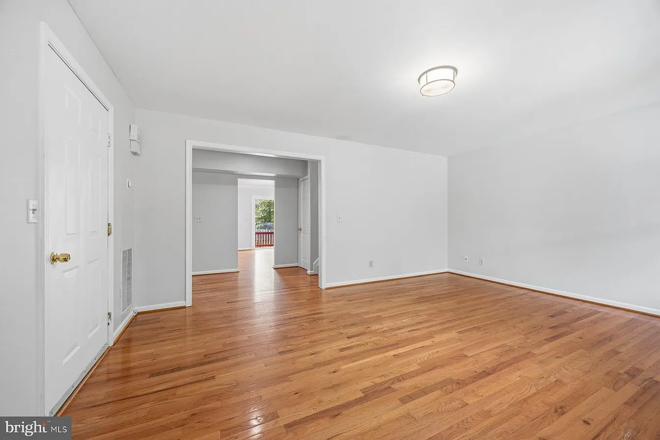 50 Robinson Landing Rd-3