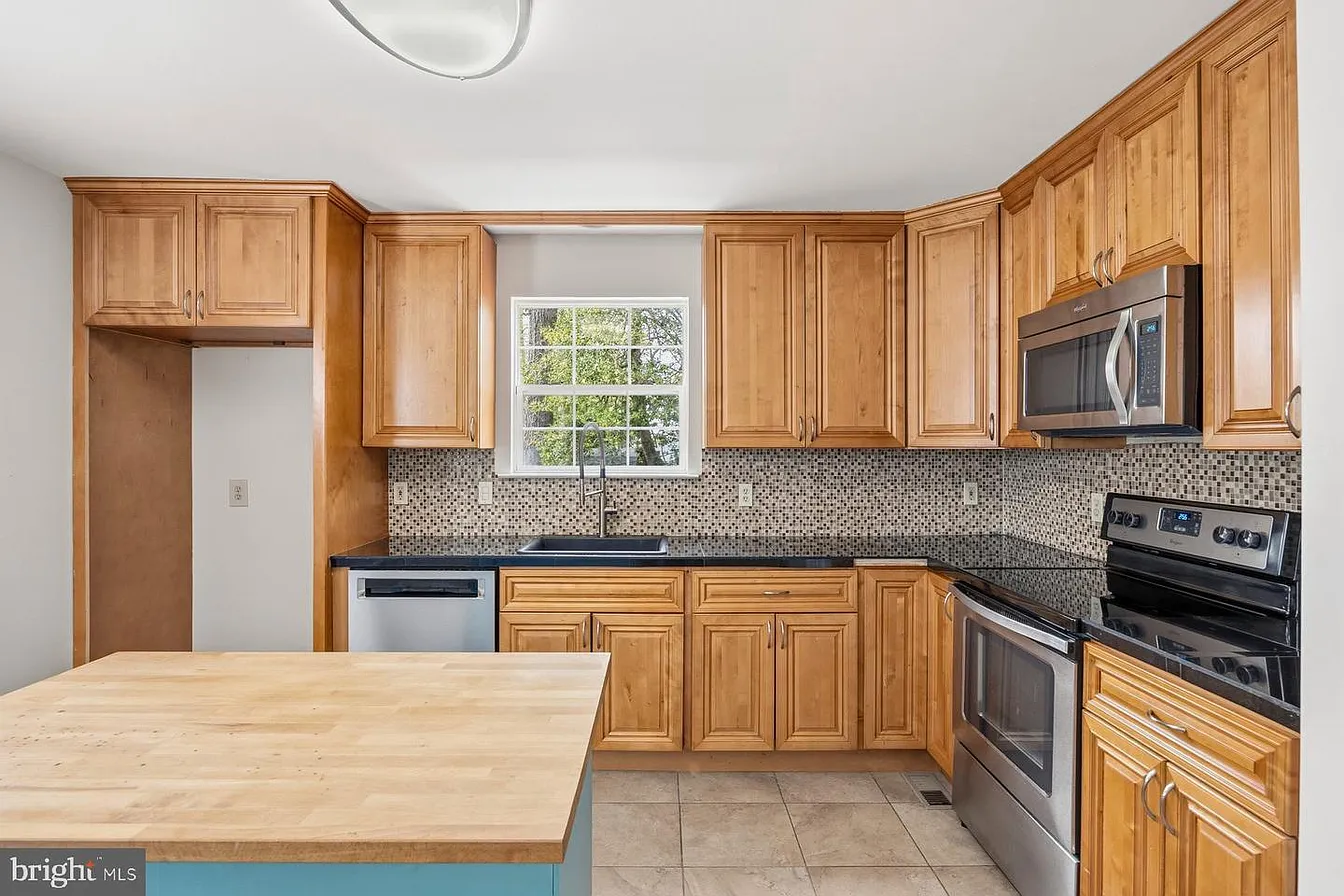 50 Robinson Landing Rd-6