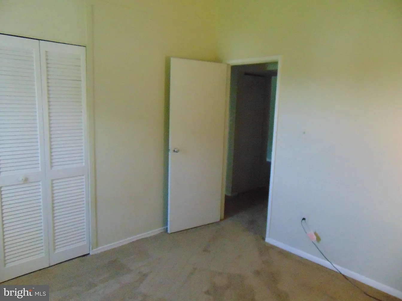909 Oak St, Frederick-11