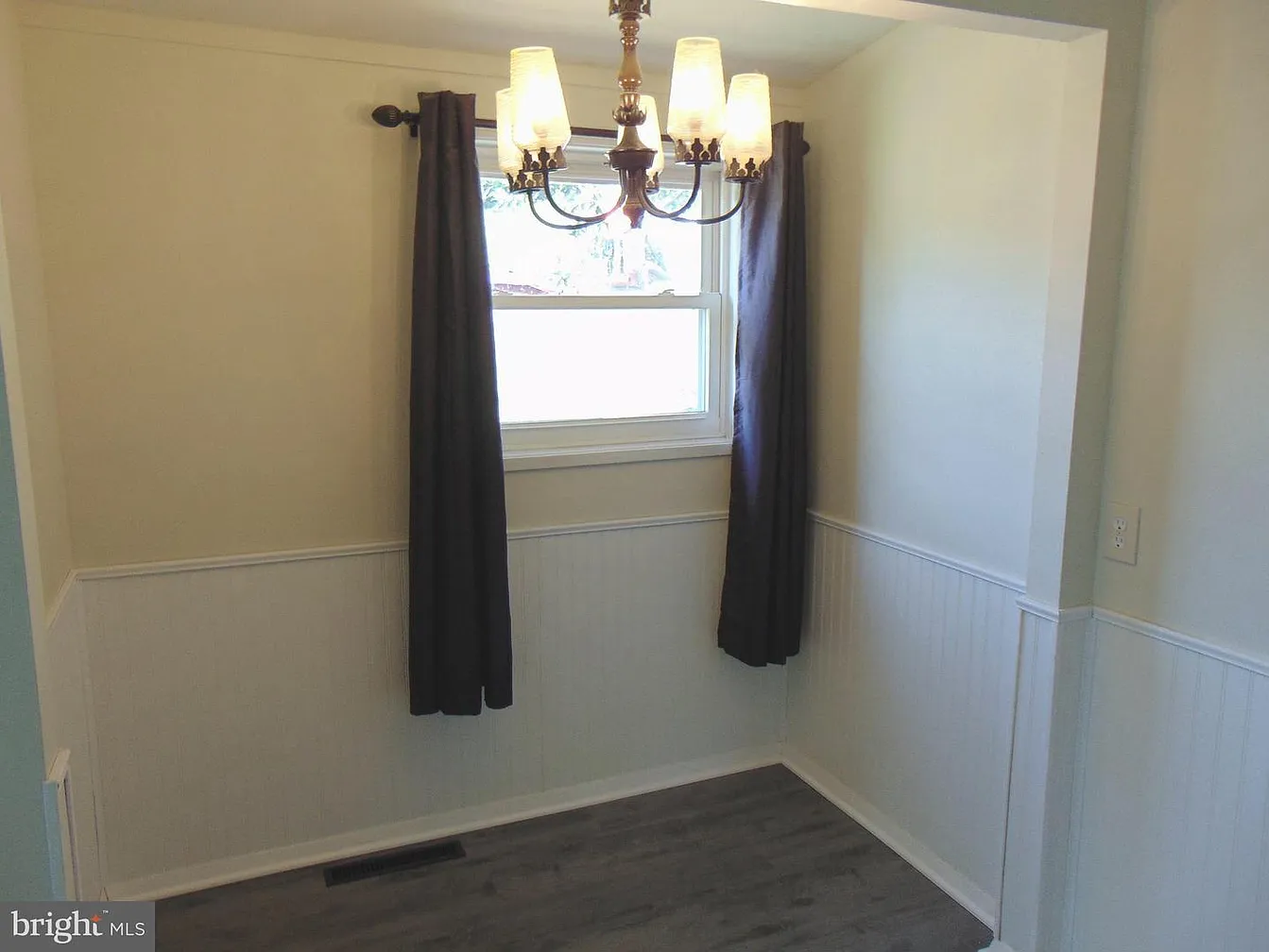 909 Oak St, Frederick-23